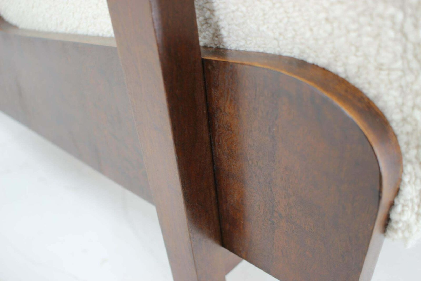 photo vinterior 1940s Unique Large Wing Chair In Wool Boucle, Restored