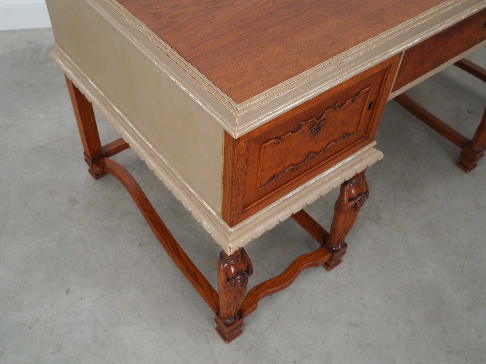 photo furniture Oak Desk, Danish Design, 1950s, Production: Denmark