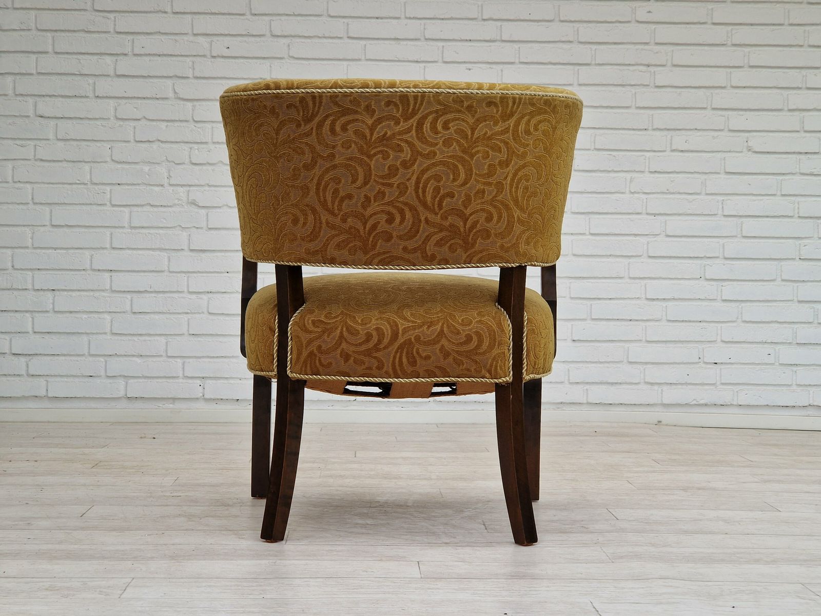 Ca. Jaren 1930, Scandinavisch Design, Fauteuil Met Groene Meubelstof, Essenhout, Goede Staat. photo vinterior