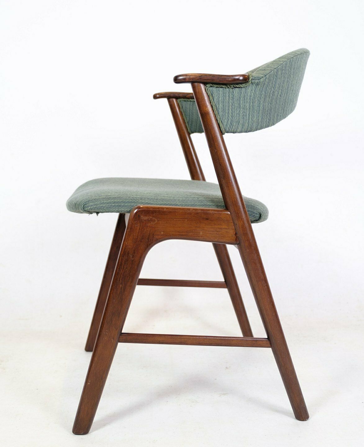 Set Of 4 Dining Room Chairs In Rosewood, Danish Design For Korup Stolefabrik From 1960s photo vinterior