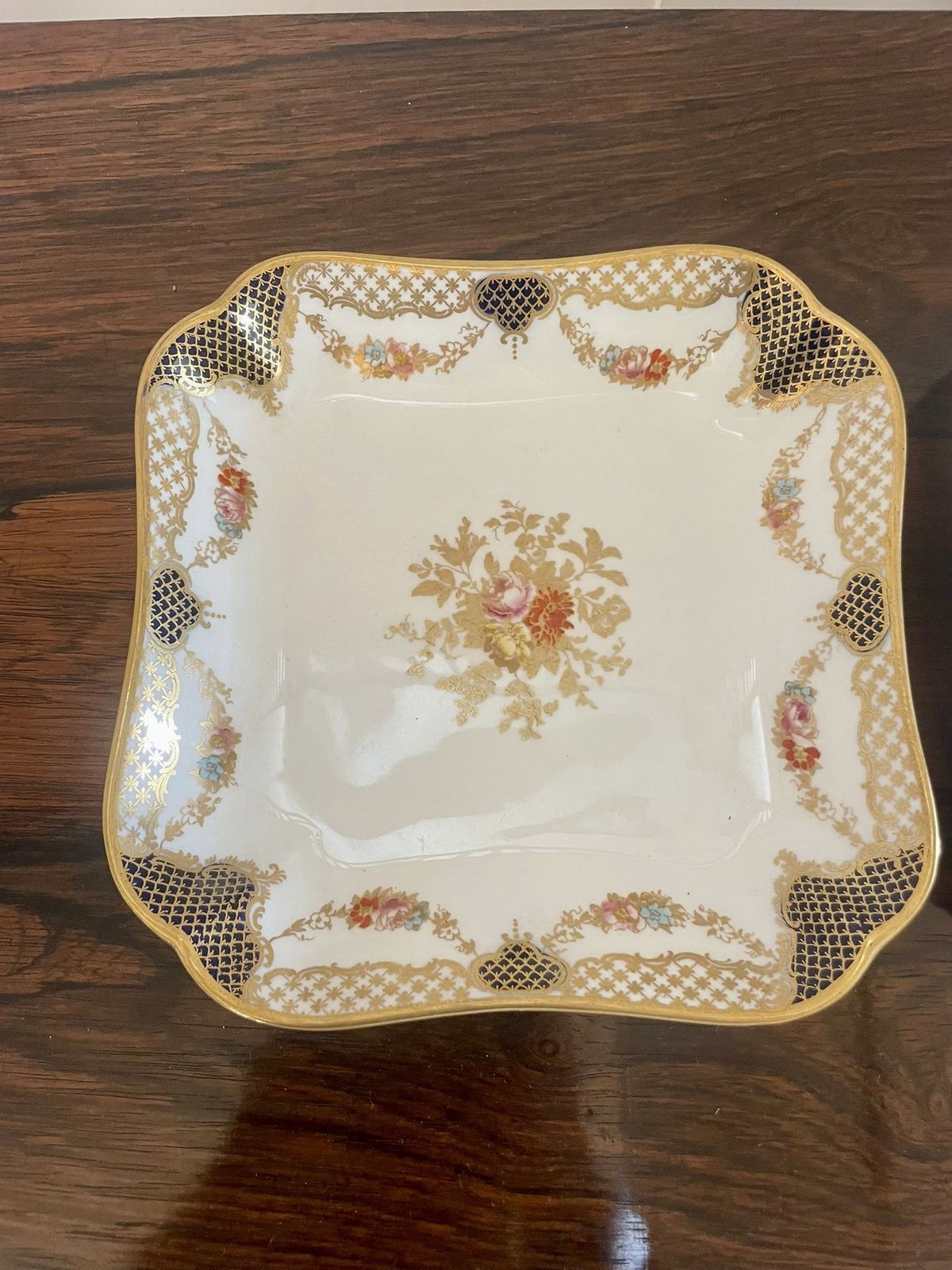 Superb Quality Pair Of Antique Early 20th Century Hand Painted Wedgwood Shaped Dishes photo buy