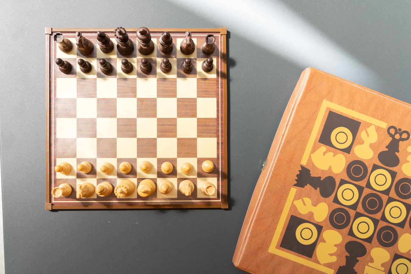 photo furniture Sporting Roulette Chessboard Made In Italy