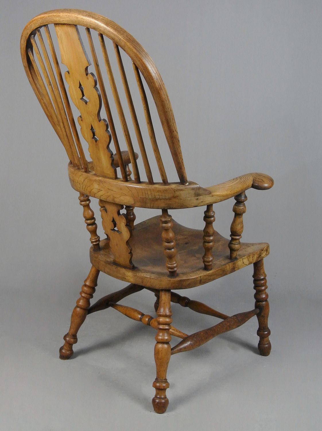 Rare 19th Century Yew, Elm And Ash Windsor Chair C. 1850 photo 840.0