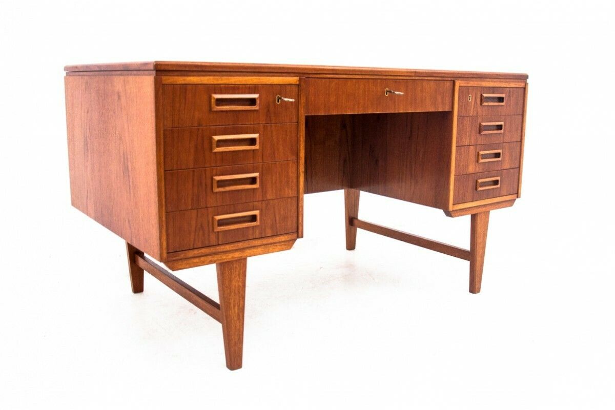 Teak Desk, Denmark, 1960s. After Restoration. photo Furniture