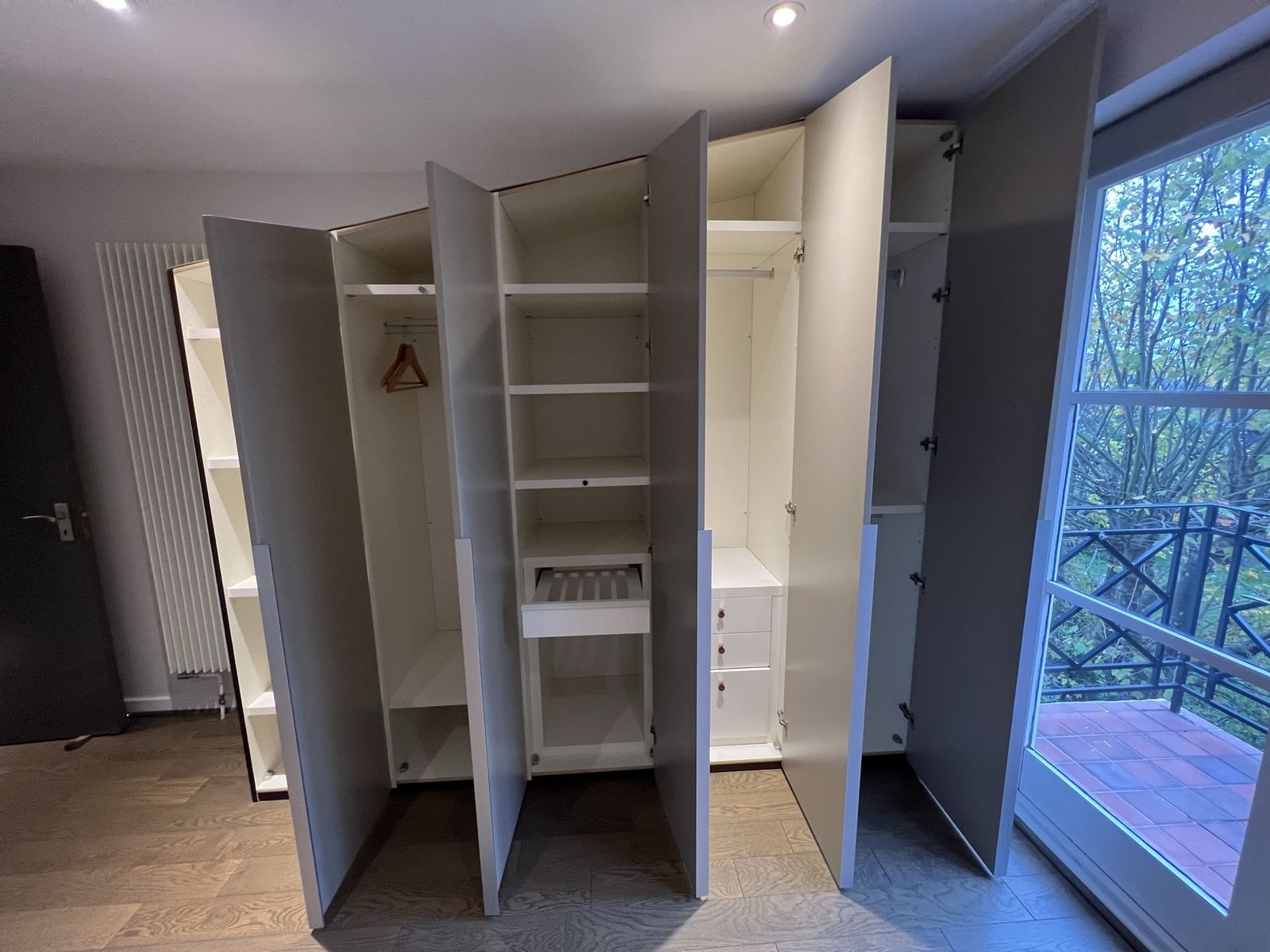 Carrée Custom Made Multifunctional Wardrobe 5 Doors With Various Sections, Lacquered (Chaplins) Rrp £9,500 photo furniture