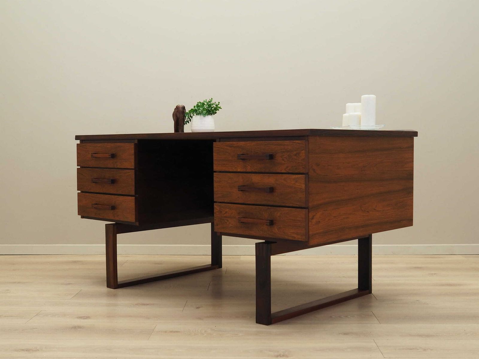 Vintage Desk, Danish Design, 1960s, Designer: Torben Valeur & Henning Jensen, Manufacturer: Dyrlund photo for sale