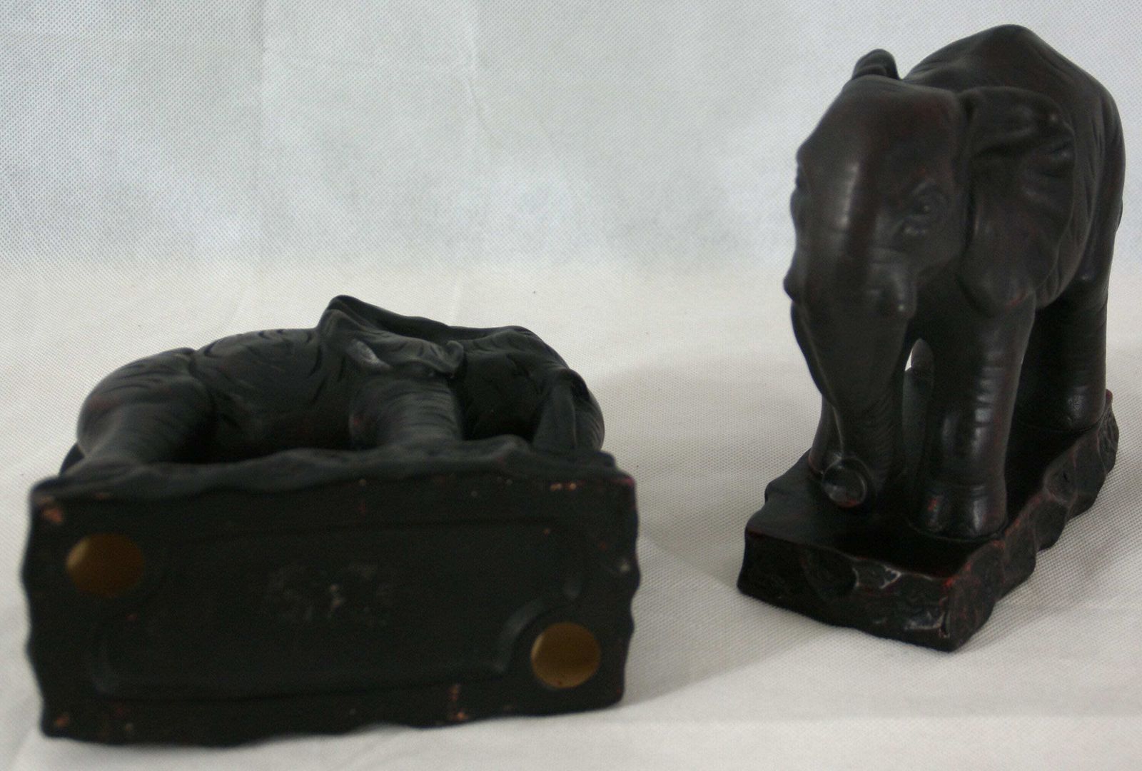 photo furniture Pair Of Vintage Decorative Elephants   A Symbol Of Strength, Wisdom And Loyalty