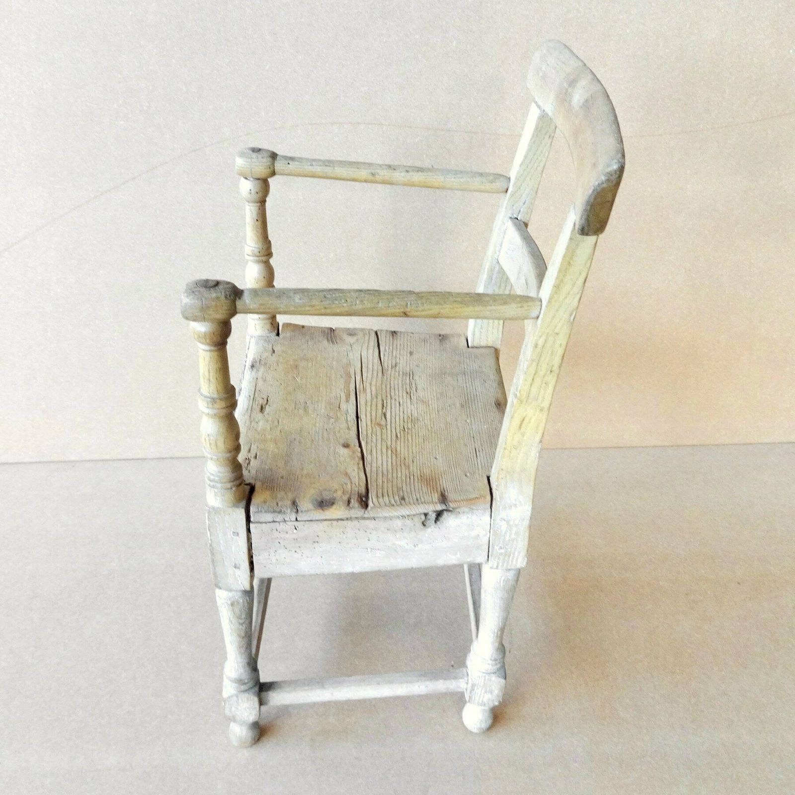 18th Century Ash And Oak Child's Chair photo 225.0