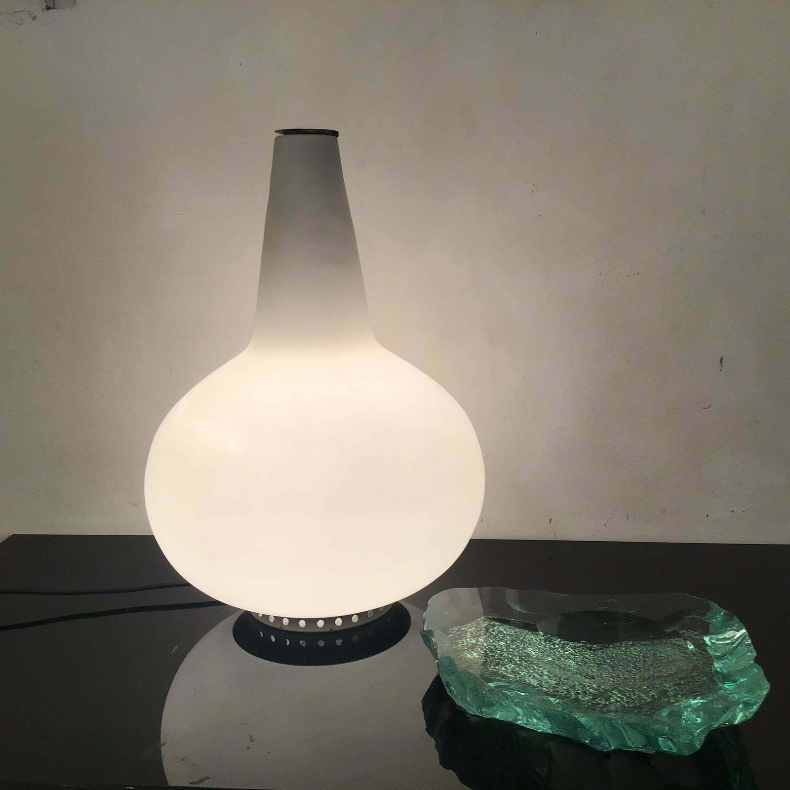 Fontana Arte Table Lamp Brass Opaline Glass 1960 Italy photo furniture