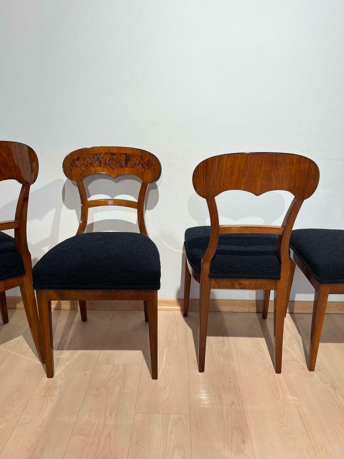 photo furniture Set Of Six Biedermeier Shovel Chairs, Walnut, Roots Veneer, South Germany, 1840s