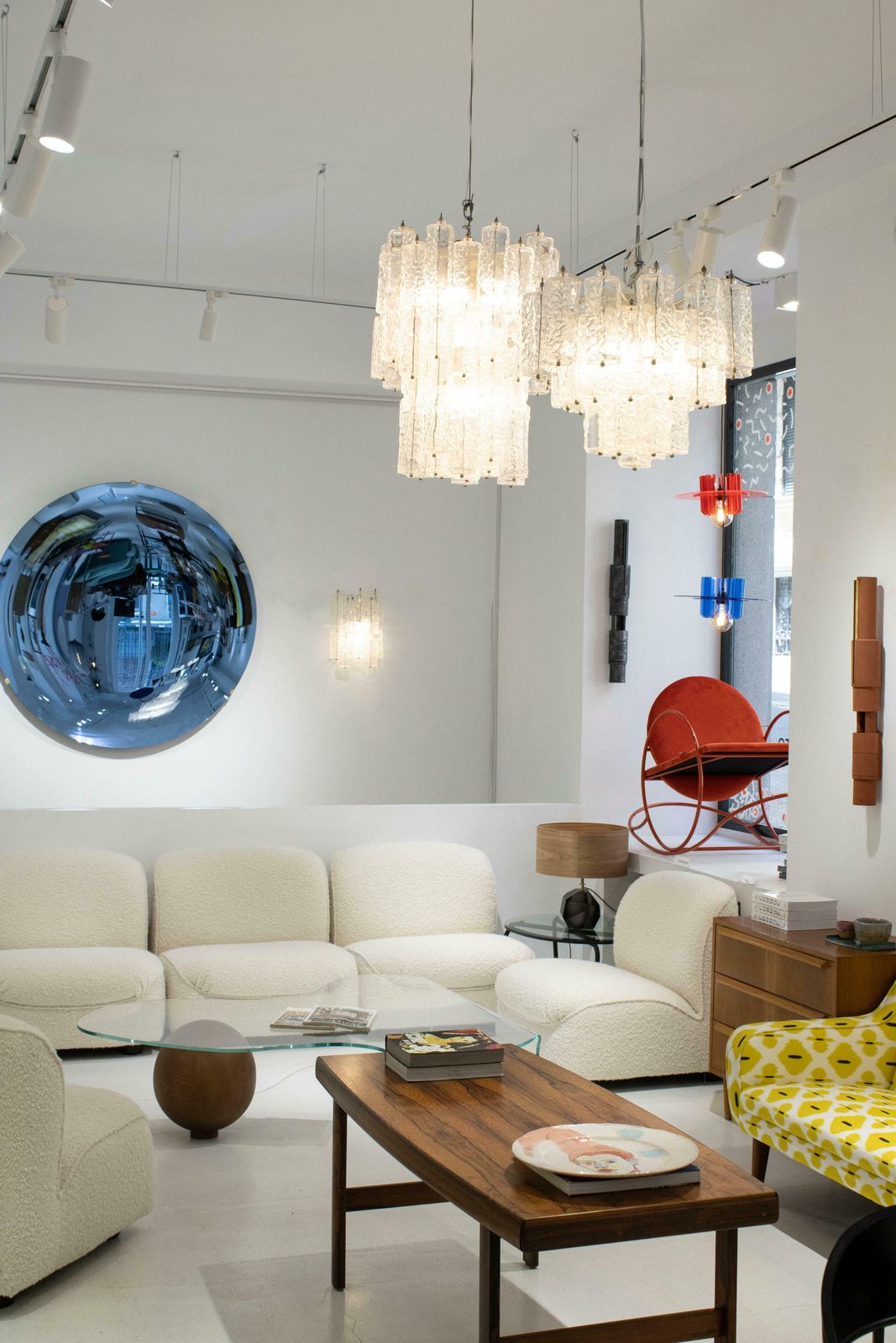 Mid Century Modern Handcrafted Venini Glass Chandelier, Italy, 1960 photo vinterior