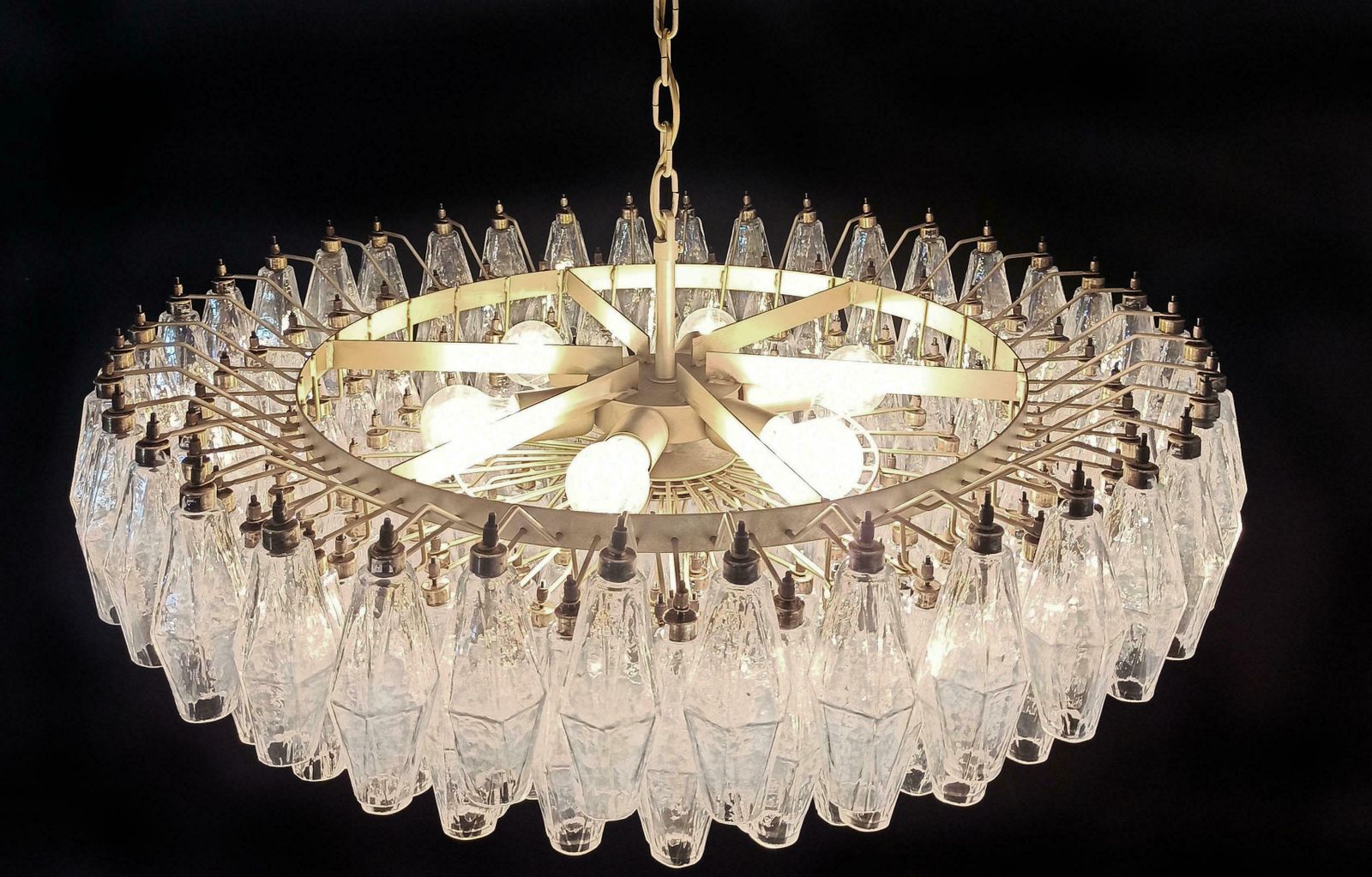 photo vinterior Beautiful Murano Glass Chandelier  185 Iridescent Glasses