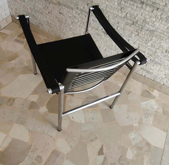 photo furniture 3 Armchairs Mod. Lc 1 1970s Le Corbusier   Cassina  Made In Italy