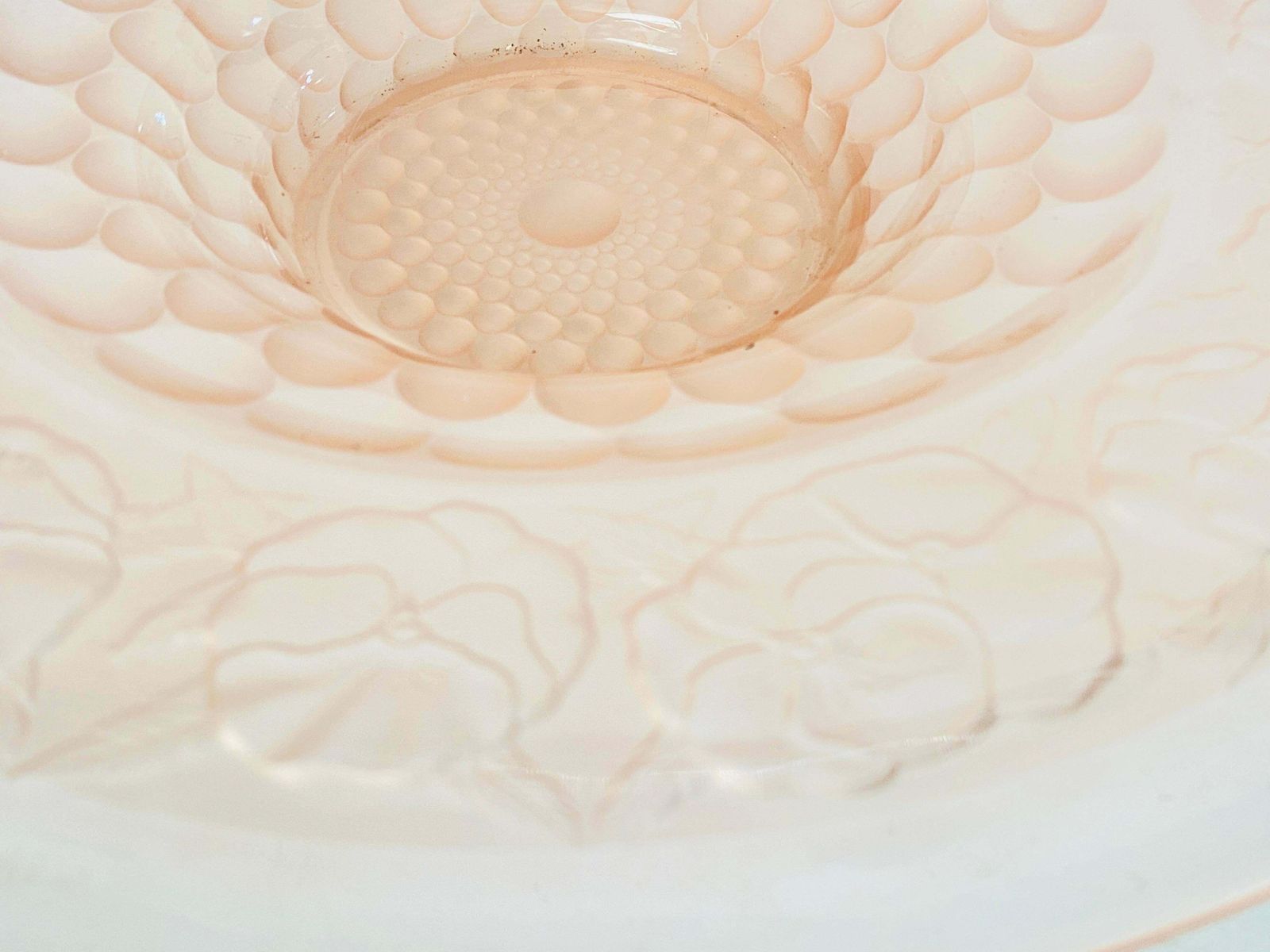 Art Deco Glass Dish / Vide Poche With Pink Glass Rond Pattern France, Circa 1940 photo vintage