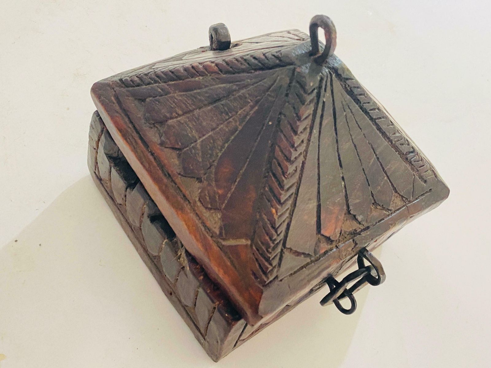 Old African Hand Carved Wooden Box 19th Century Brown Color Powder Box photo 470.0