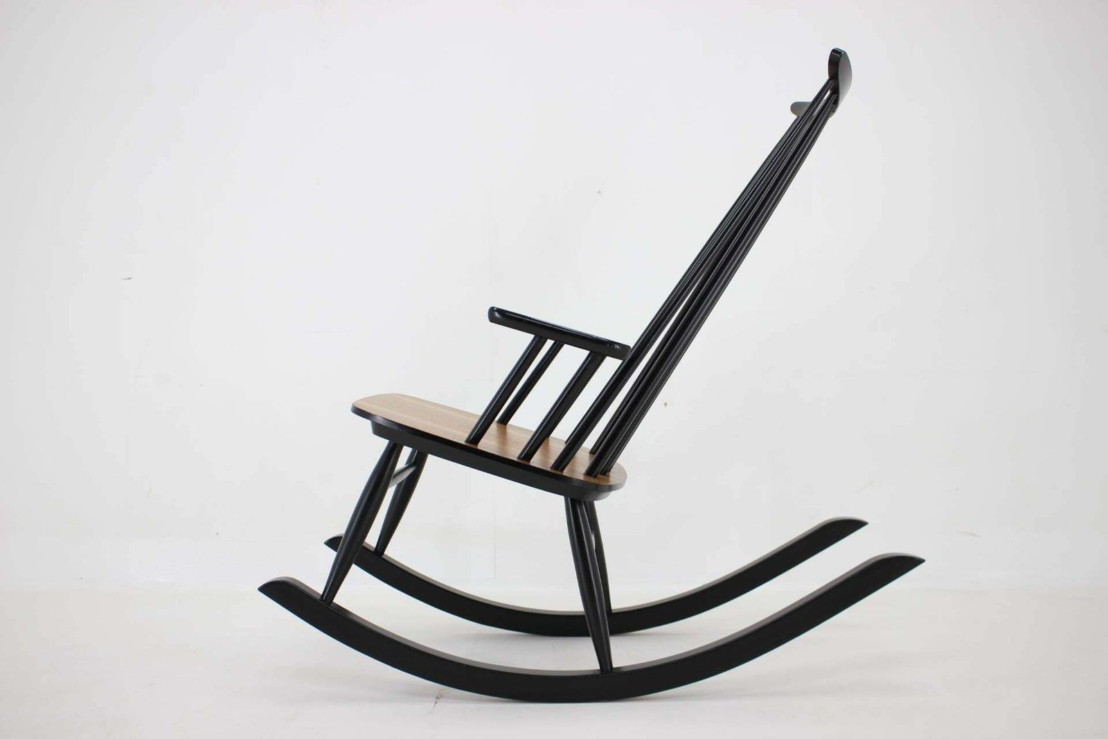 1960s Varjosen Puunjalostus Beech Rocking Chair, Finland photo vinterior