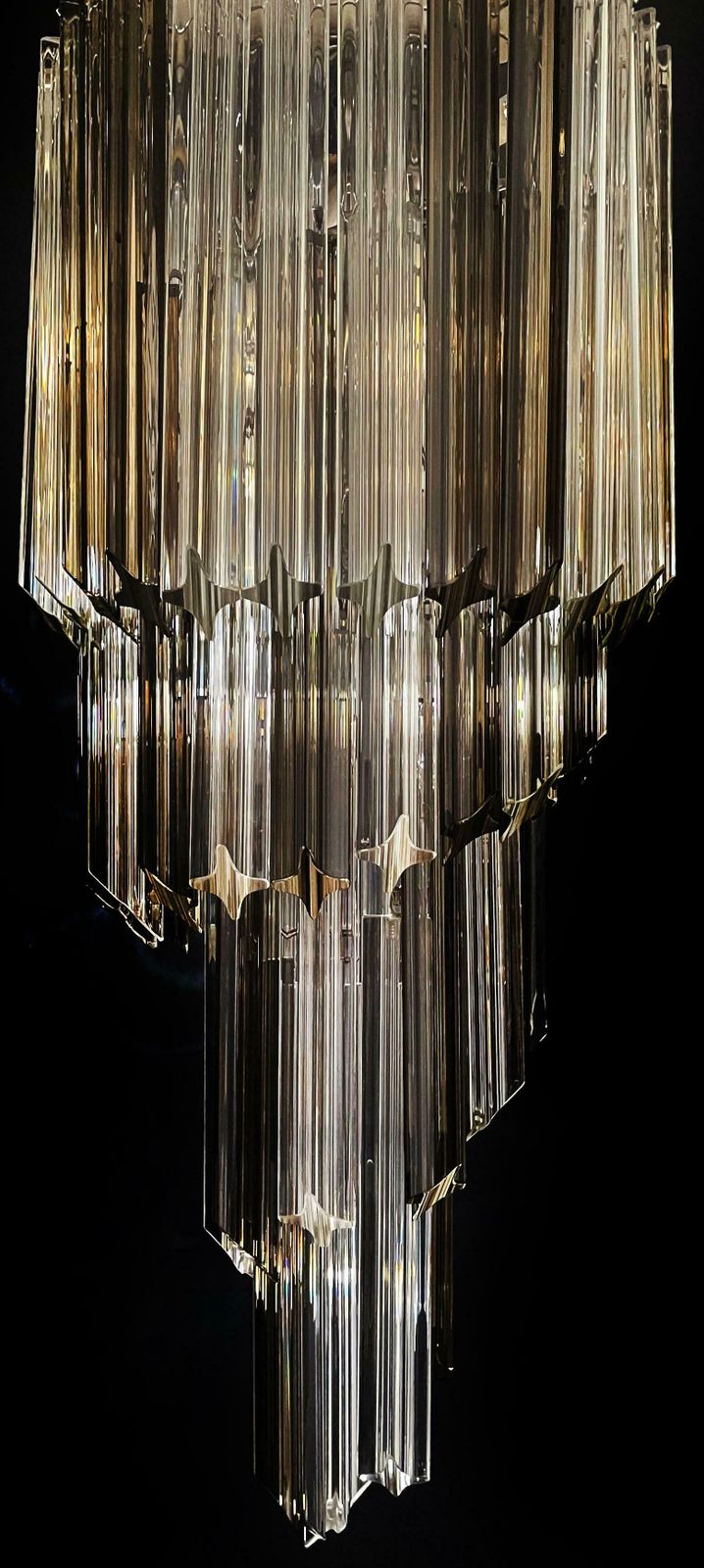 photo vinterior Sophisticated Murano Chandeliers – 54 Quadriedri Prisms Transparent And Smoked