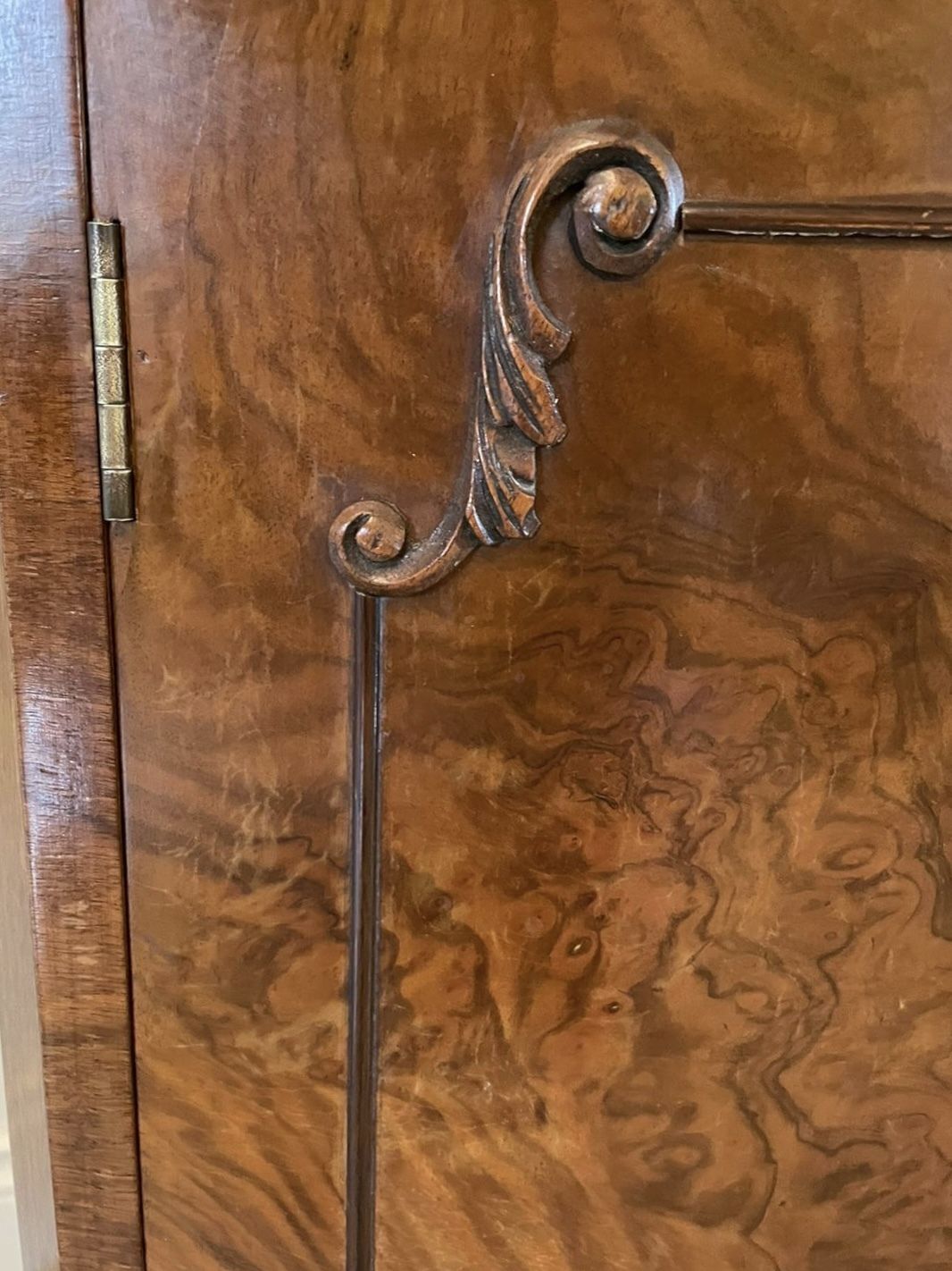 Outstanding Quality Antique Burr Walnut Cocktail Cabinet photo vinterior