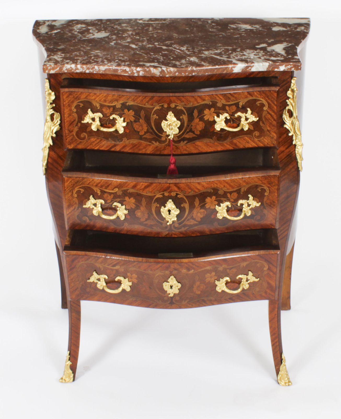 photo vintage French Louis Revival King Wood Walnut Marquetry Commode 19th Century
