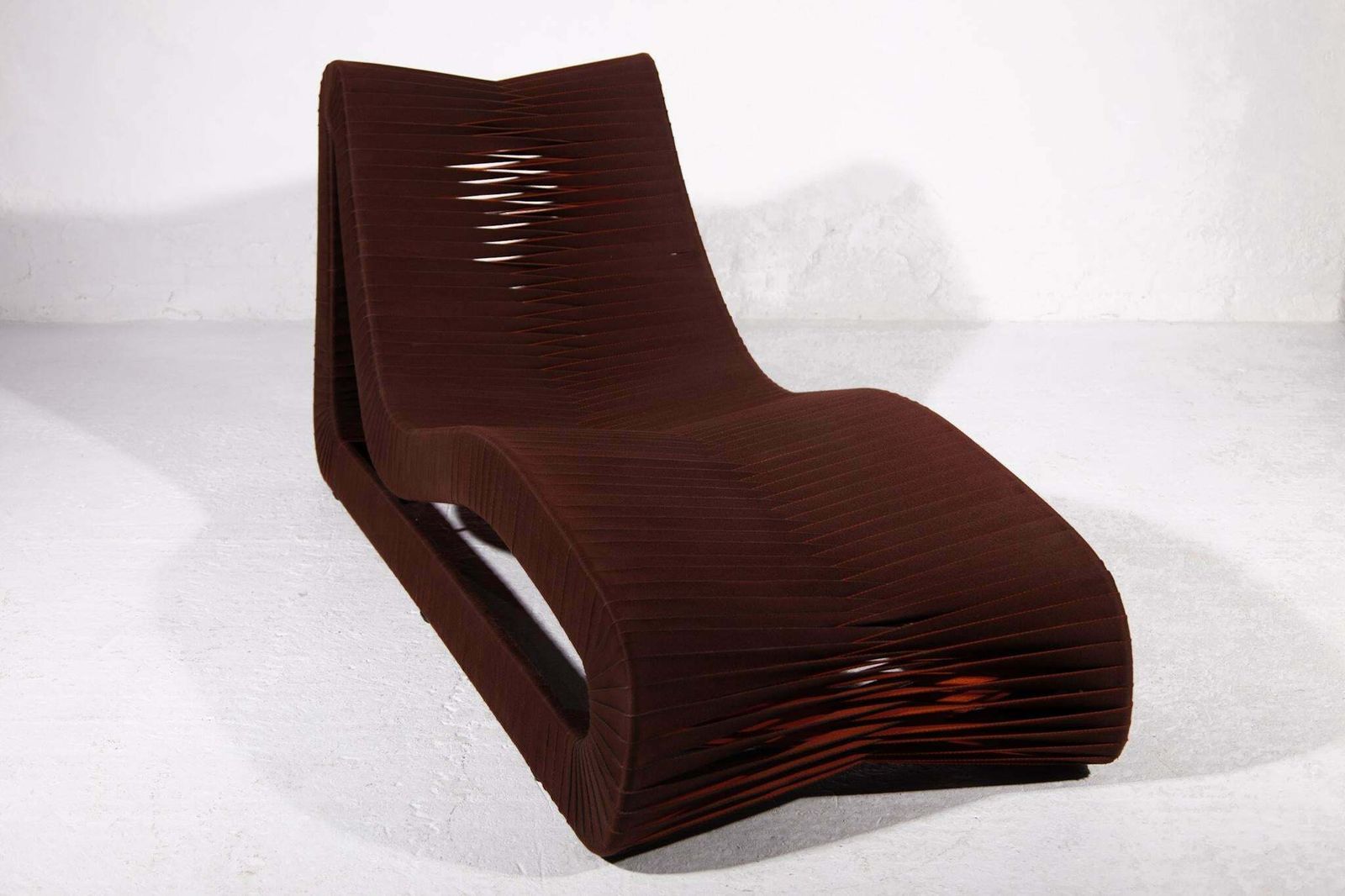 photo furniture Mid Century Modern Soft Ergodynamic Daybed, Lounge Chair