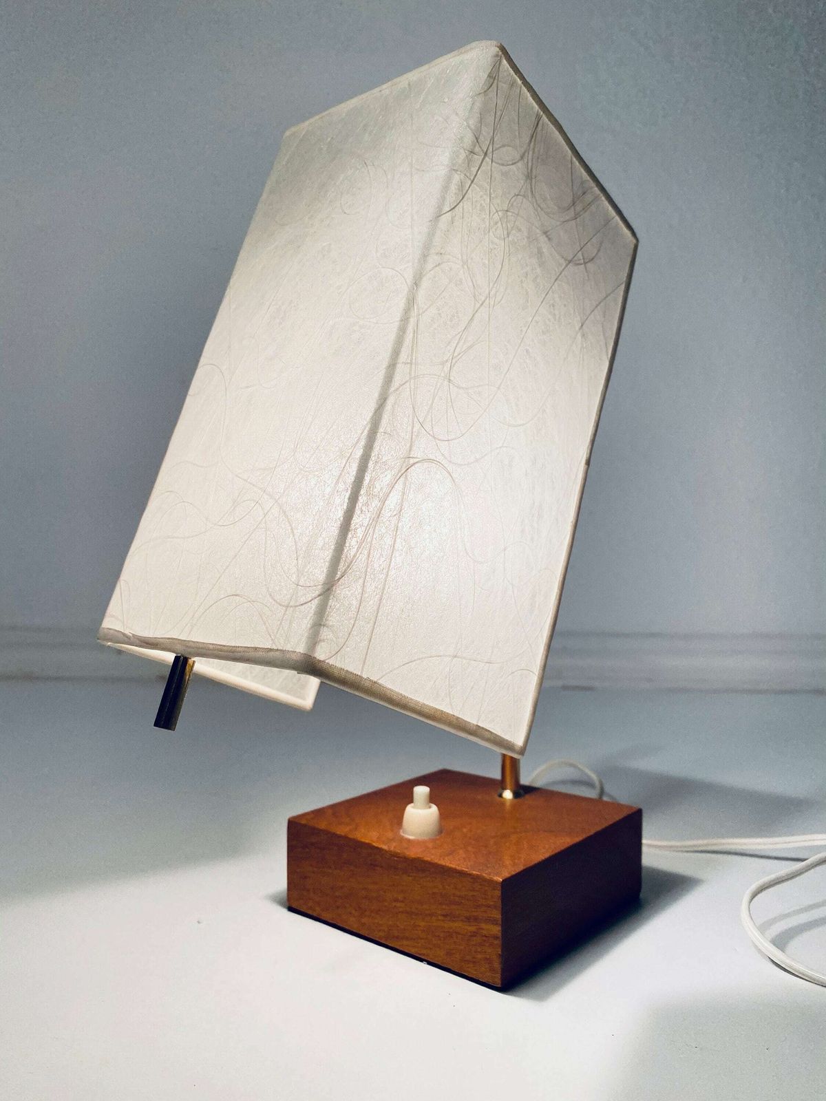 photo furniture Elegant Mid Century Teak Paper Shade Table Lamp Bedside Lamp / Vintage Decor 1960s