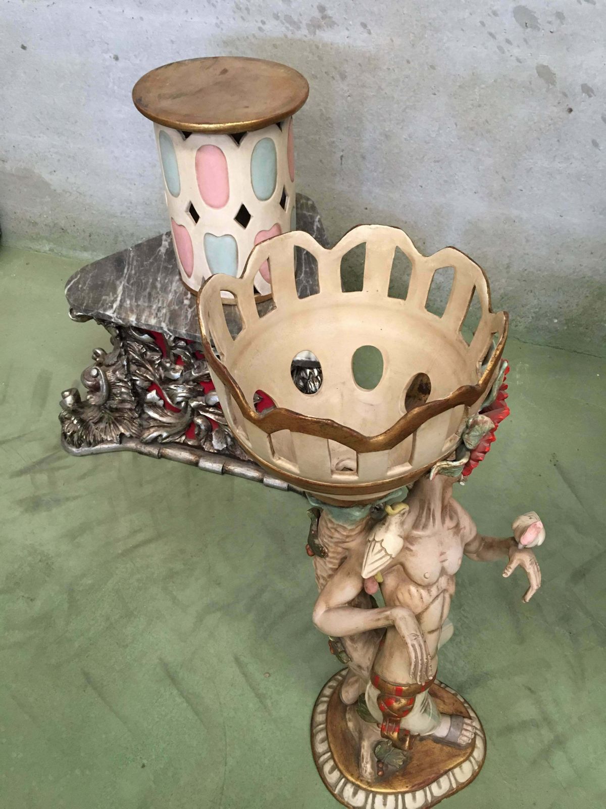 photo vinterior 20th Sculpture Of An Asiatic Man With Birds And Harlequin Motifs, Spain
