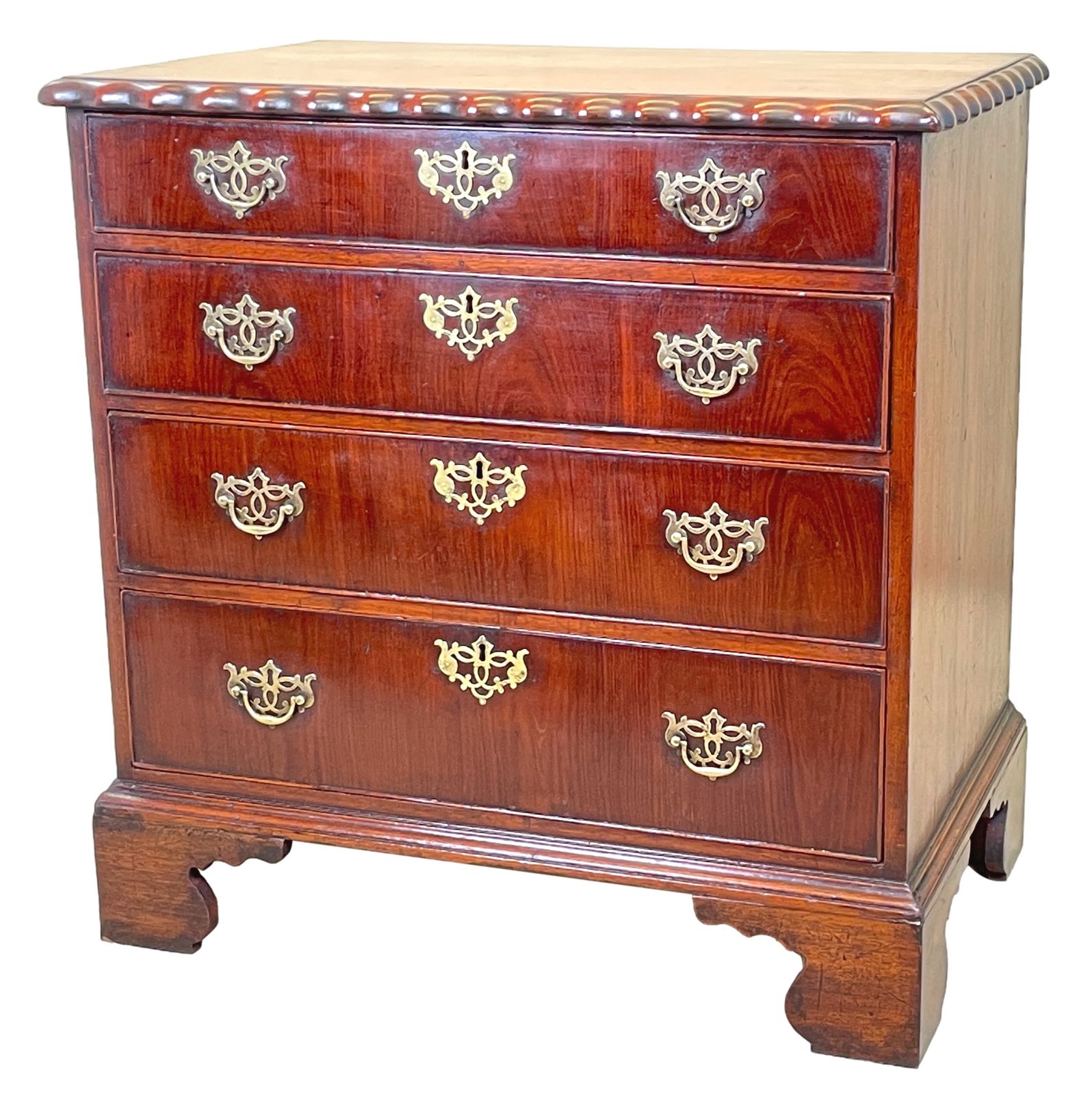18th Century Walnut Chest Of Drawers (England, Circa 1750)