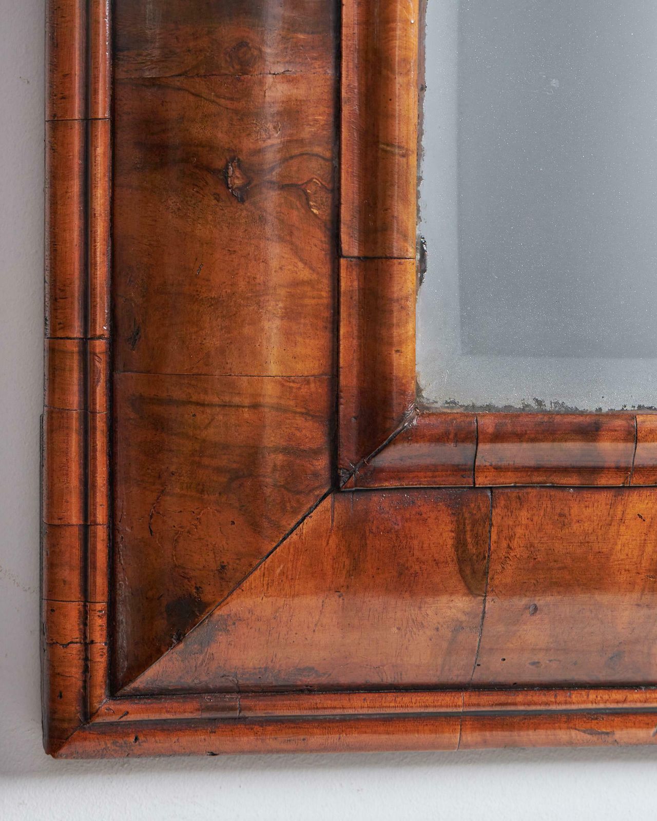 Large William And Mary 17th Century Figured Walnut Cushion Mirror C, 1690 photo furniture