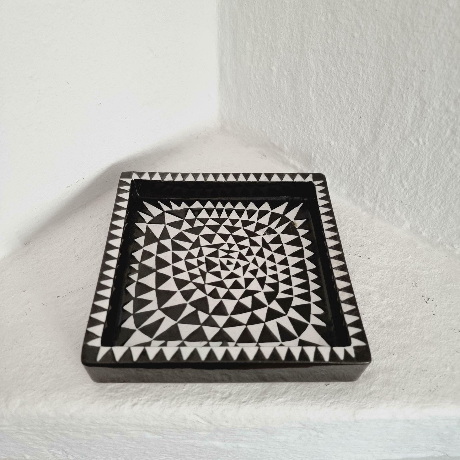 Stig Lindberg, Ceramic Tray/Ashtray Domino, Gustavsberg, Scandinavian Modern photo Home Decor