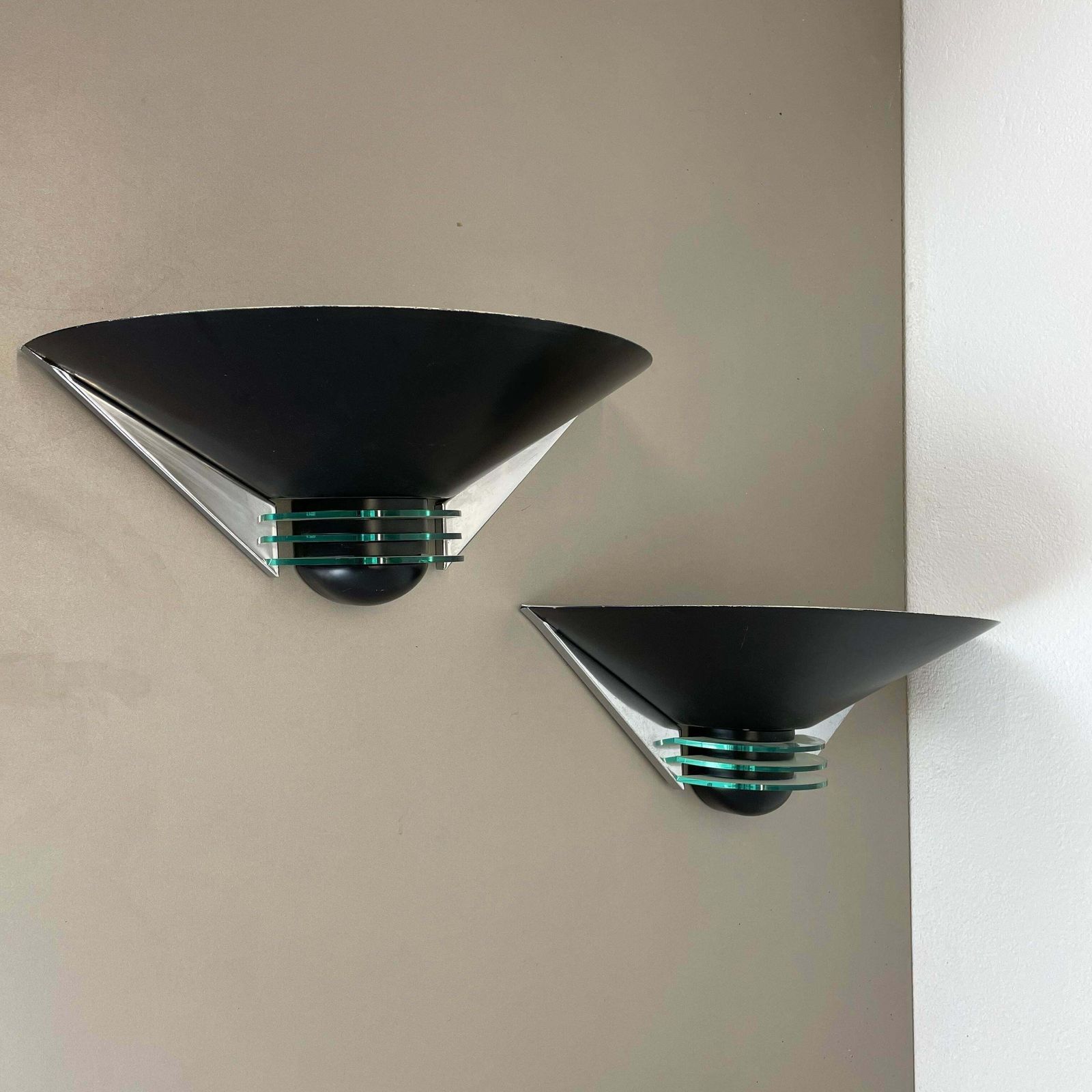 photo vintage Set Of 2 Metal + Acryl Glass Post Modern Wall Light By Hustadt Leuchten, 1980s