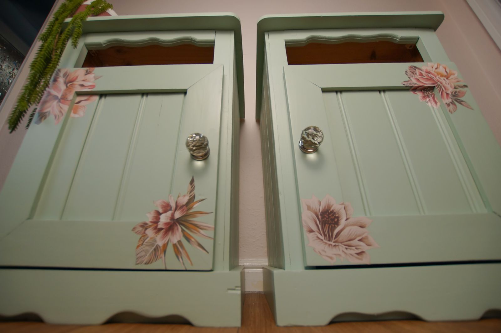 Floral Bedside Tables photo vinterior