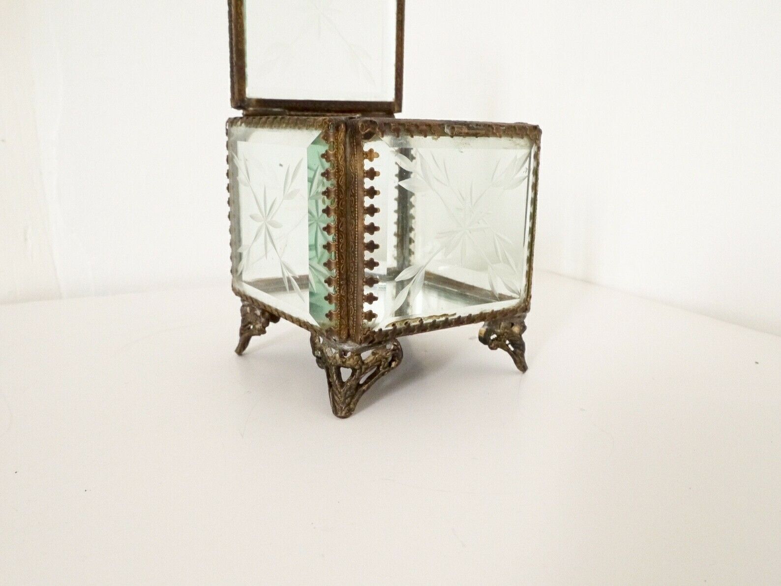 Jewellery Box Antique Ring Box Jewellery Beveled Glass With Etchted Star photo vinterior