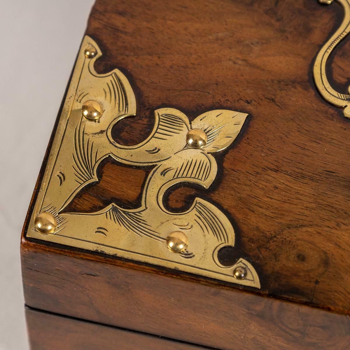 photo vinterior 19th Century Victorian Walnut & Brass Card Games Box, C.1890