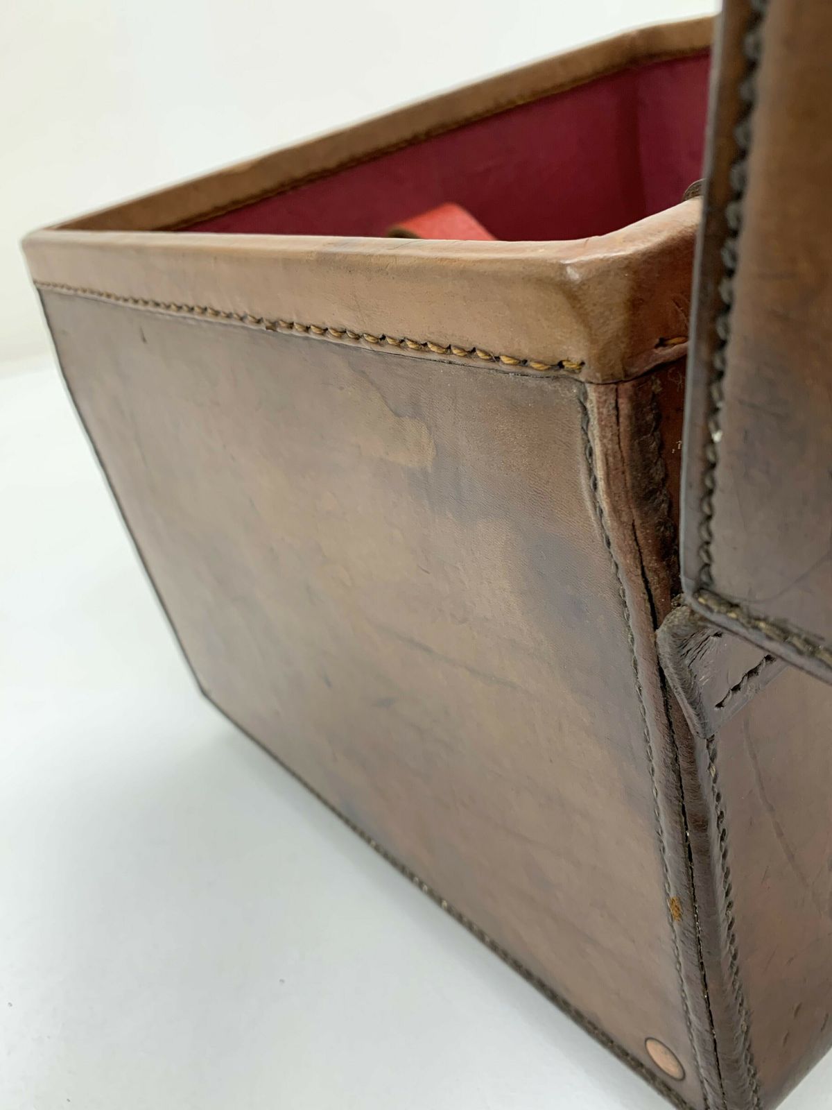 photo vinterior Square Case Or Hat Box Of Very High Quality ,  St James, London