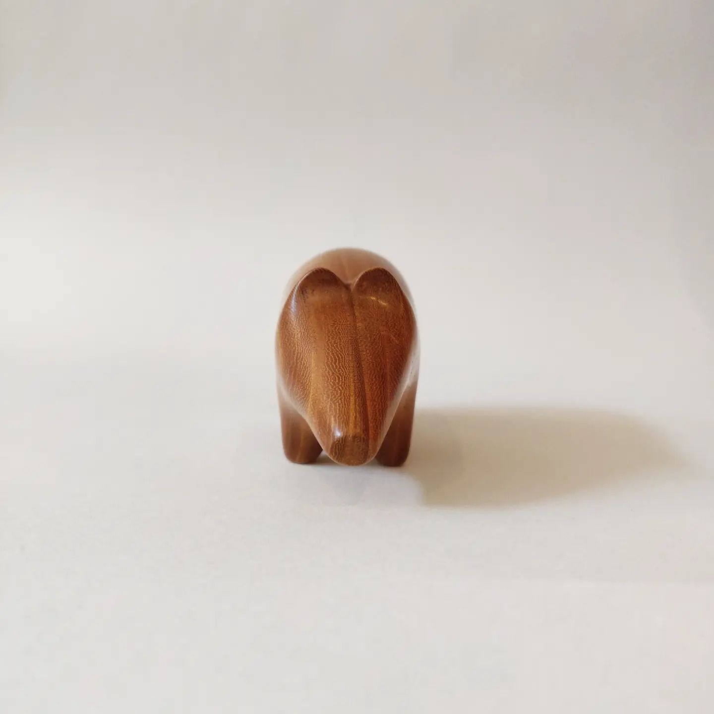 Mid 20th Century Carved Wooden Pig photo vinterior
