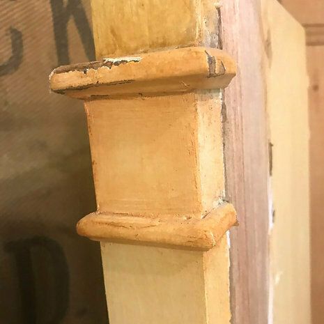 photo furniture Architectural Mouldings From A French Chateau