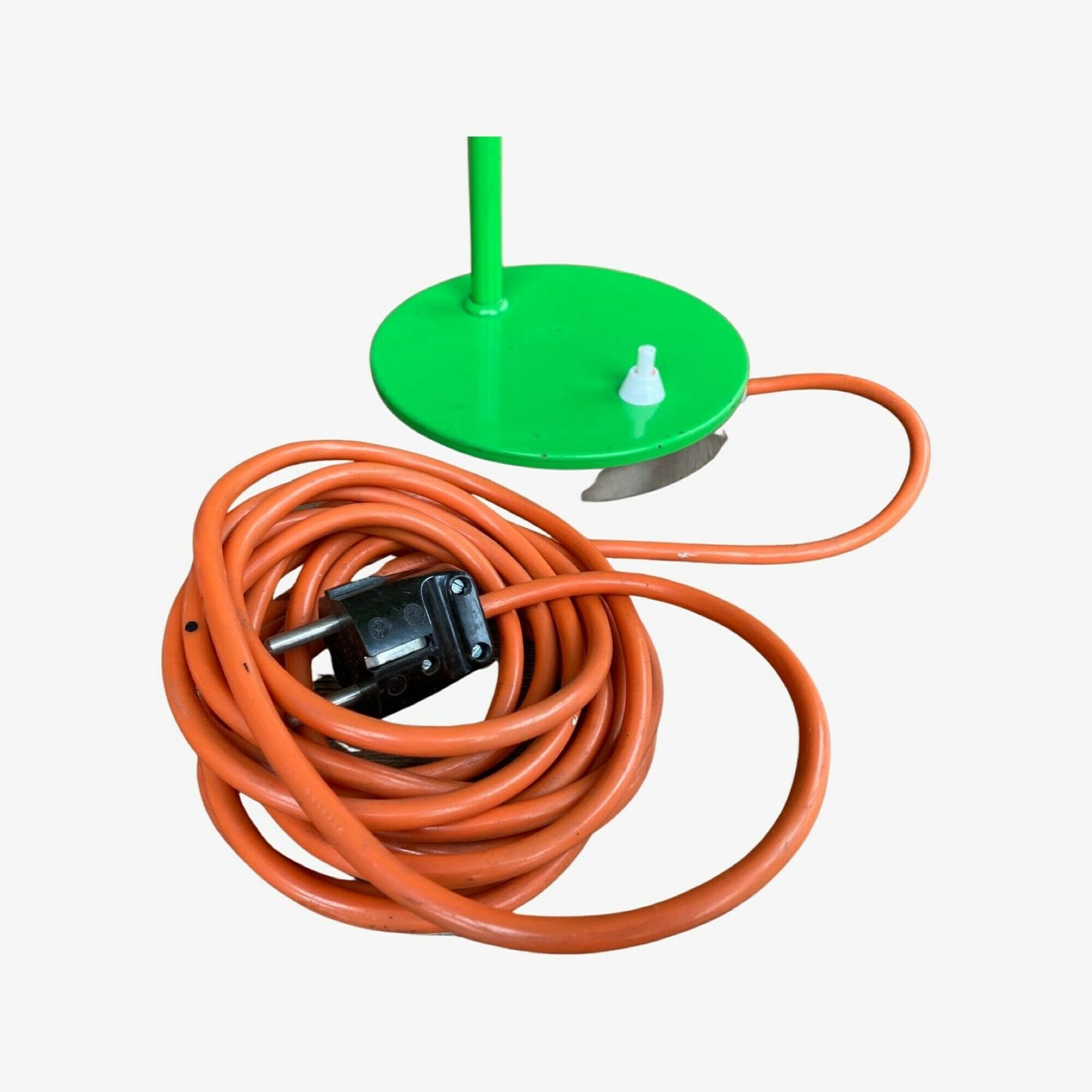 Old Green Industrial Table/Desk Lamp 1940s, 1950s | Mid Century Modern Desk Lamp With Zon/Off Switch And 16 Foot/5 Meters Long Cable photo buy