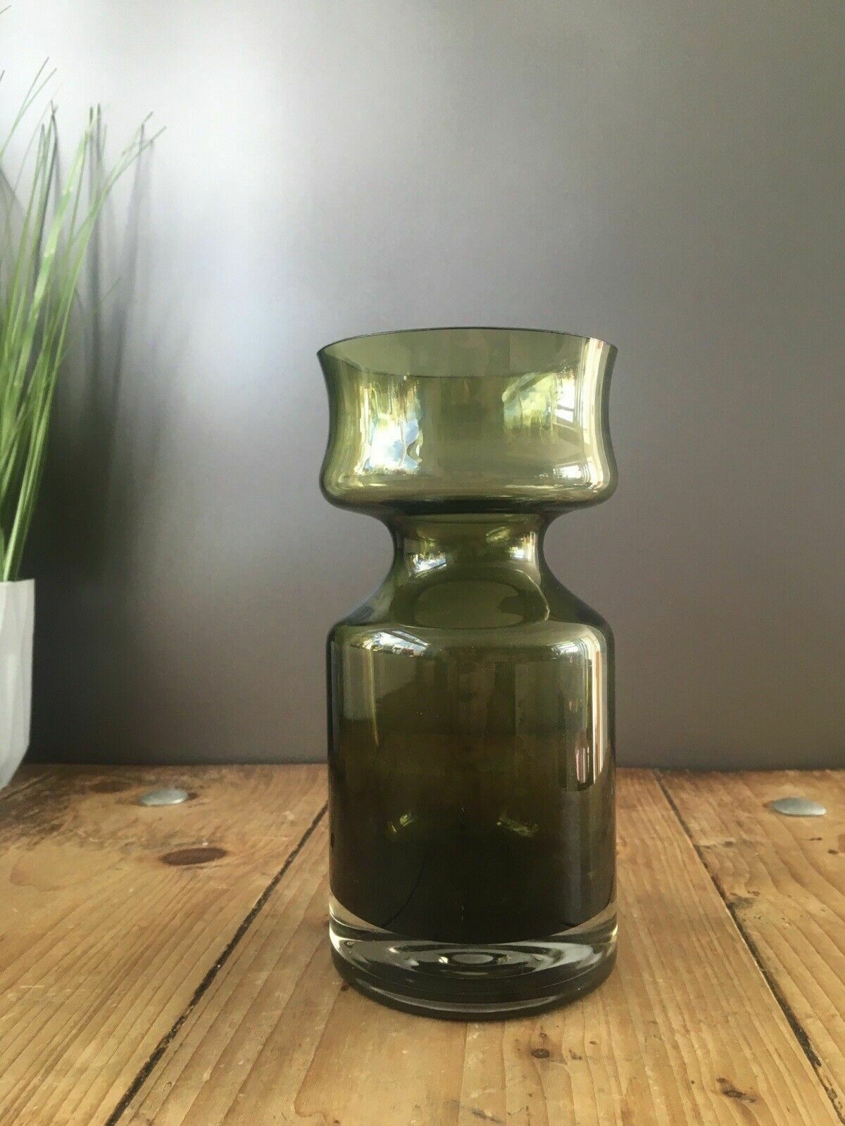 Retro 60's Rihihimaki Green Art Glass Rose Vase 1477 Tamara Aladin Scandinavian photo for sale