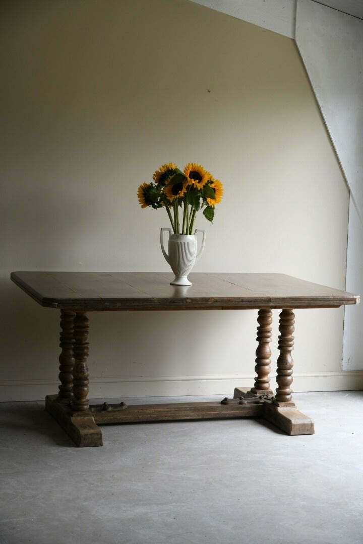 645.0 Rustic Oak Refectory Table photo