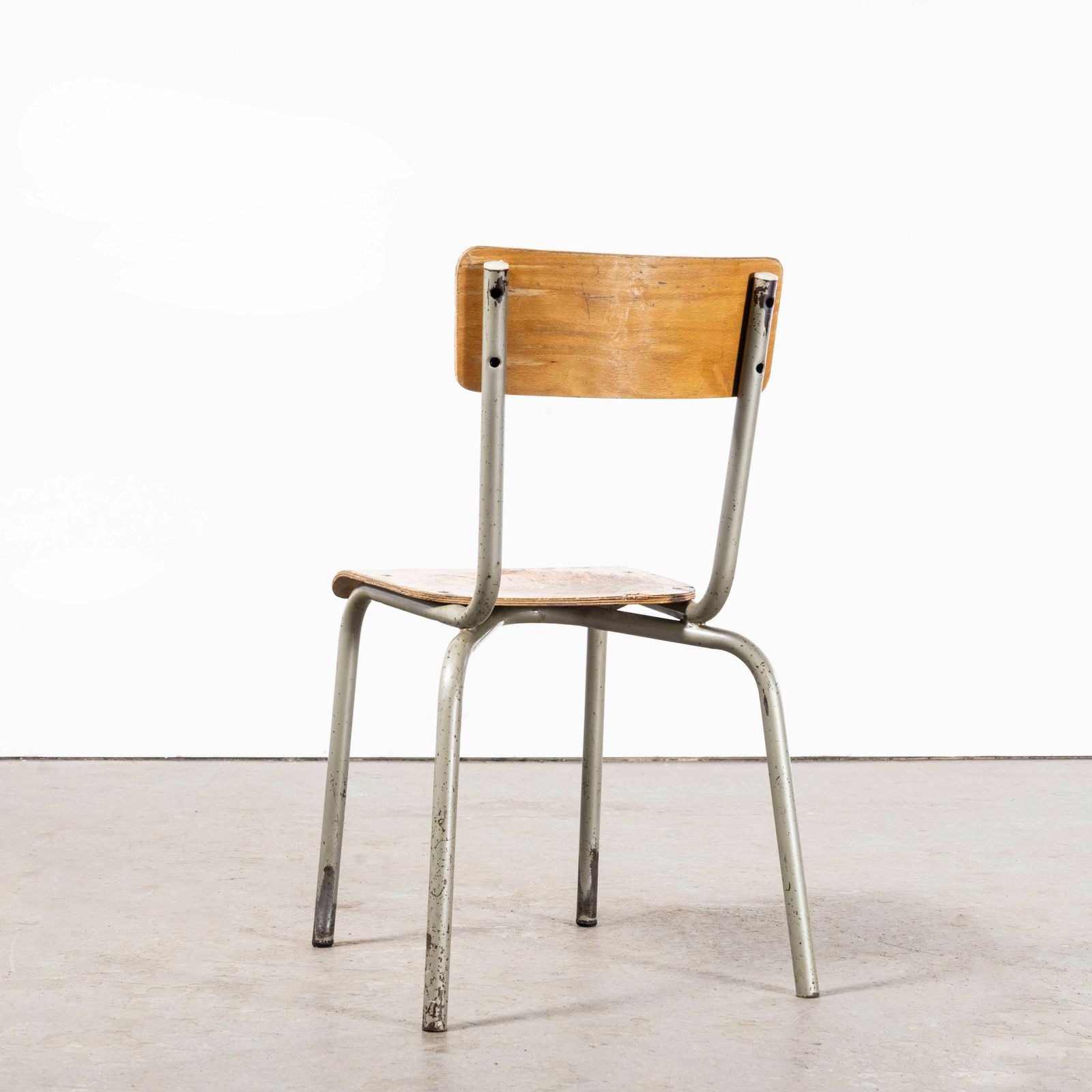photo furniture 1950’s French Mullca Stacking Dining Chair – Grey Model 511 – Set Of Six