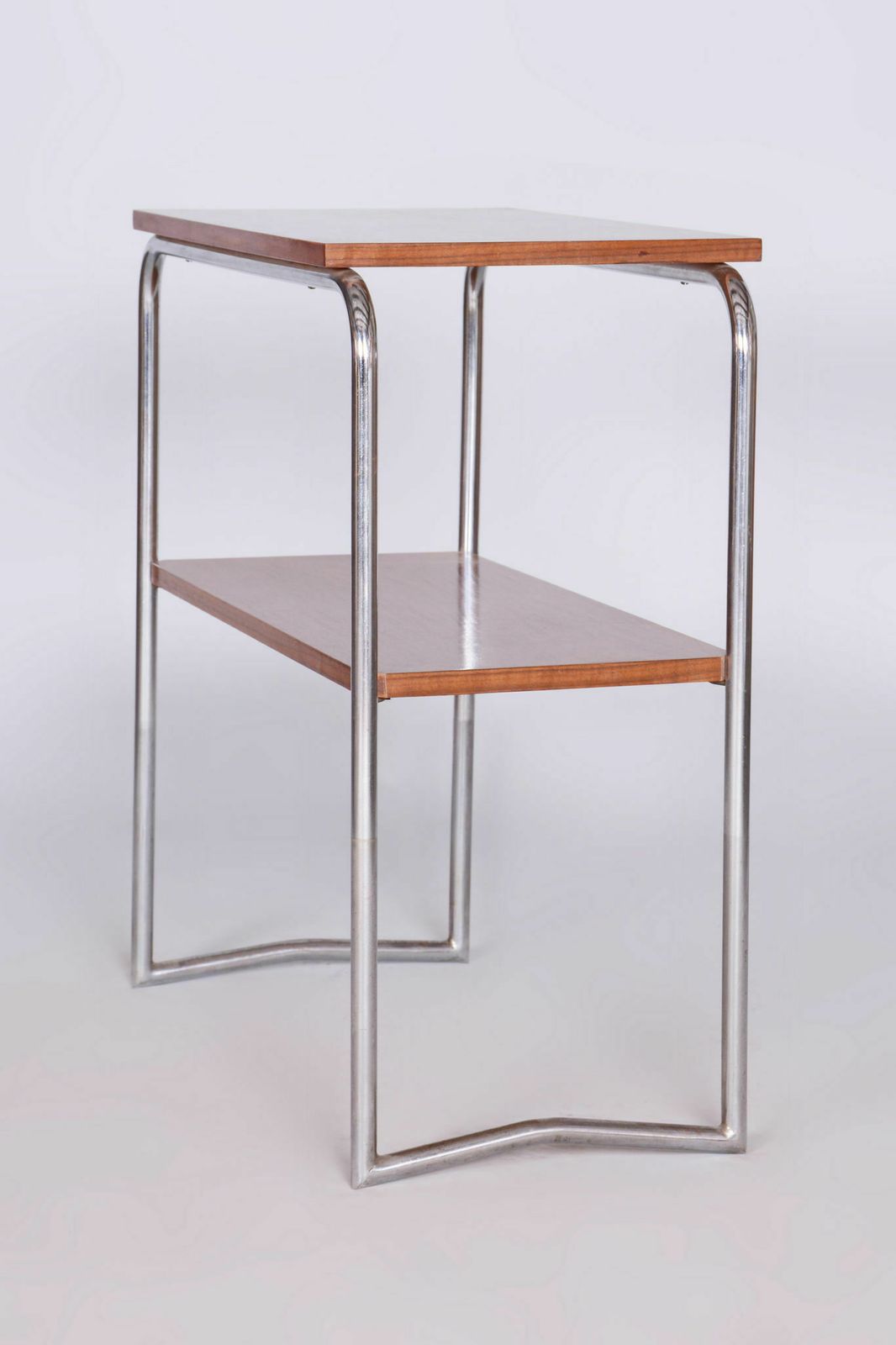 Restored Bauhaus Side Table, Hynek Gottwald, Walnut, Chrome, Czechia, 1930s photo vinterior