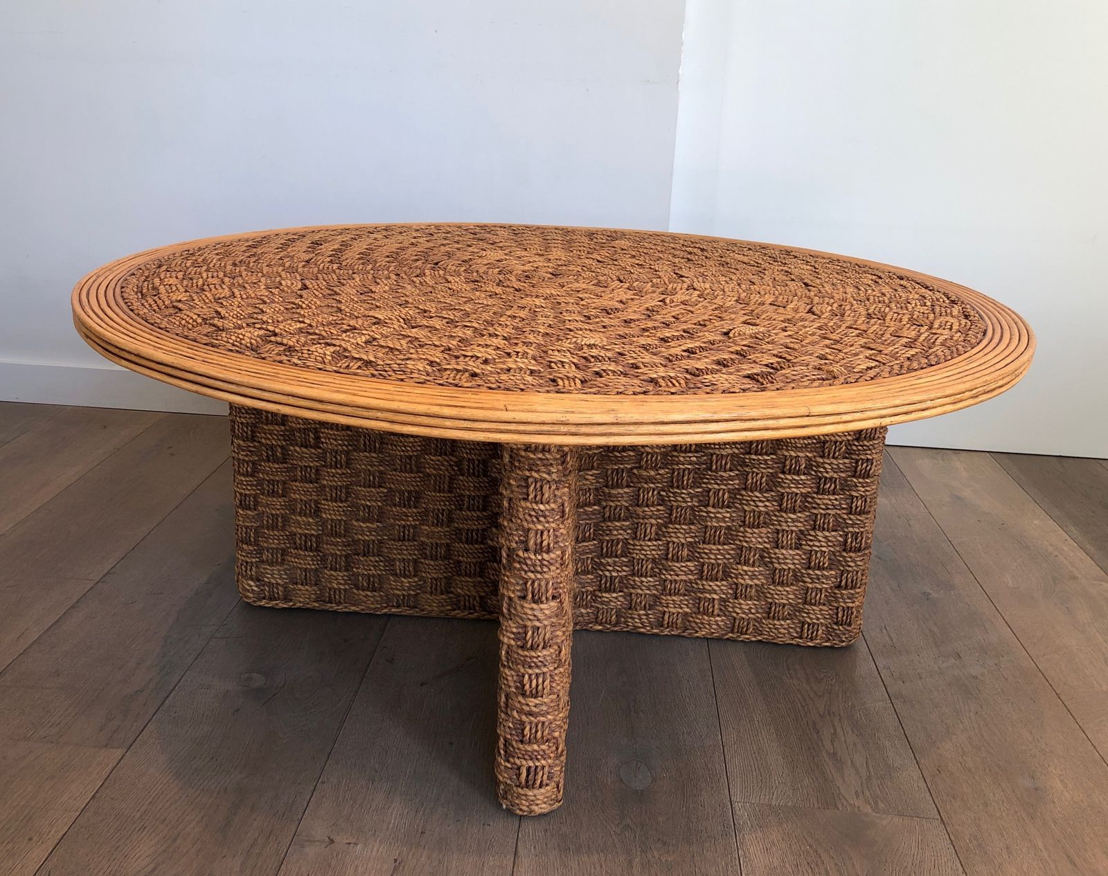 2450.0 Important Round Coffee Table In Rope And Wood In The Taste Of Audoux Minet photo