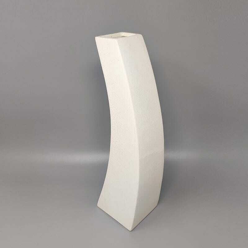 1970s Gorgeous White Space Age Vase In Ceramic By Franco Pozzi. Made In Italy photo vinterior