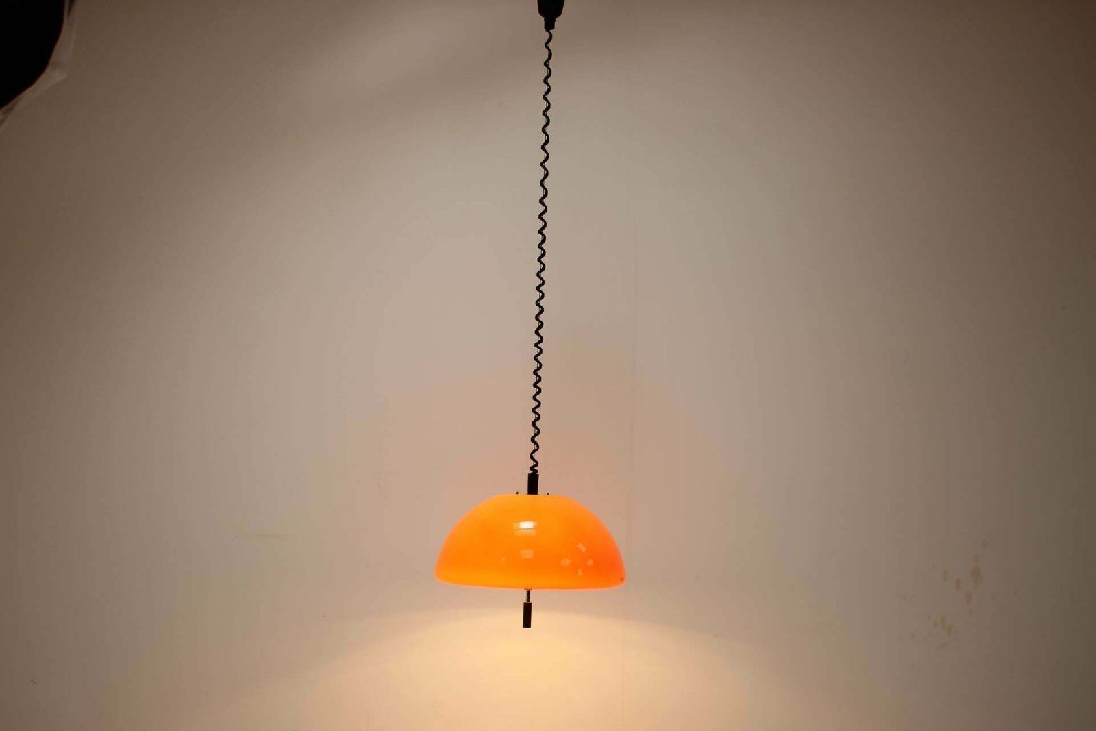 photo for sale Mid Century Hanglamp Van Harvey Guzzini Voor Meblo, Italië