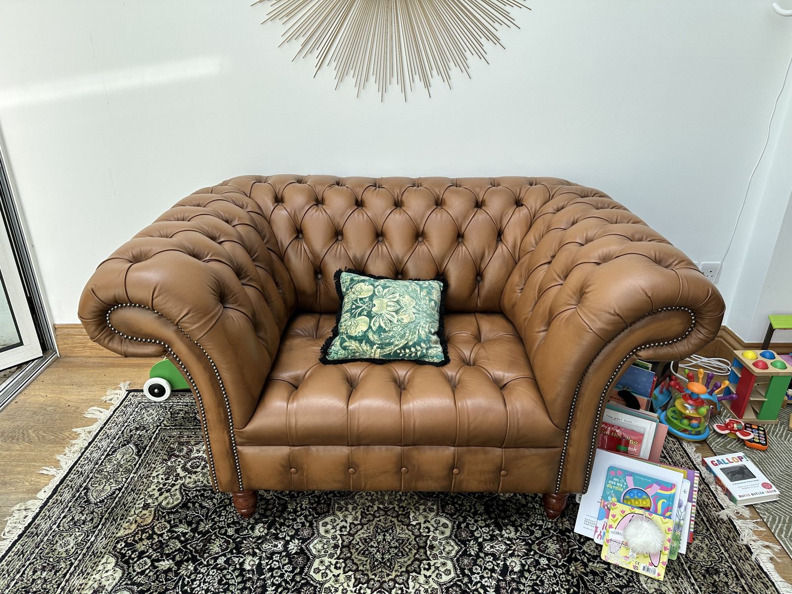 British Handmade Antique Rub Off Tan Leather Chesterfield Snuggle Chair photo furniture