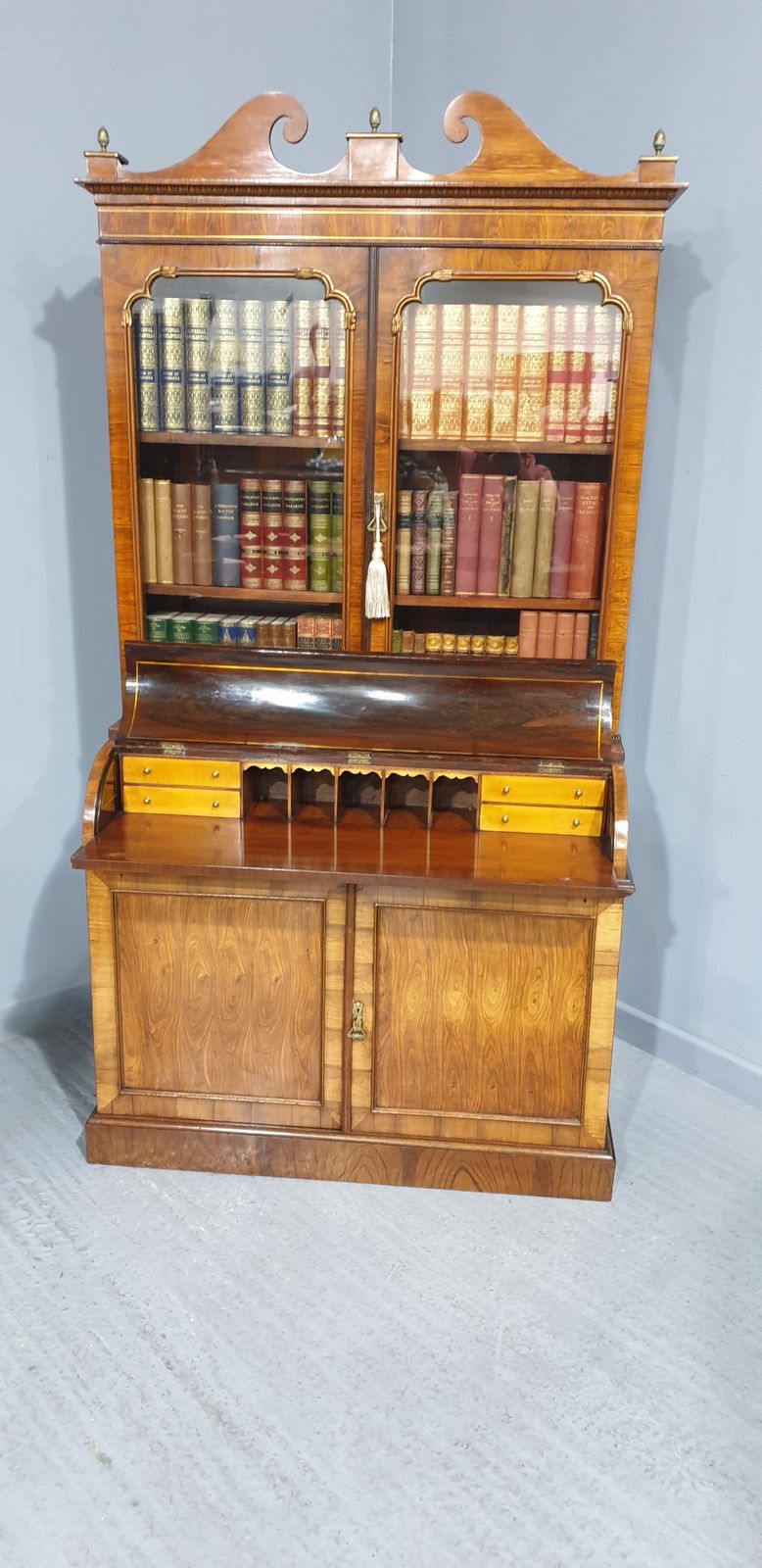 photo vintage Outstanding Regency Brass Inlaid Rosewood Bureau Bookcase