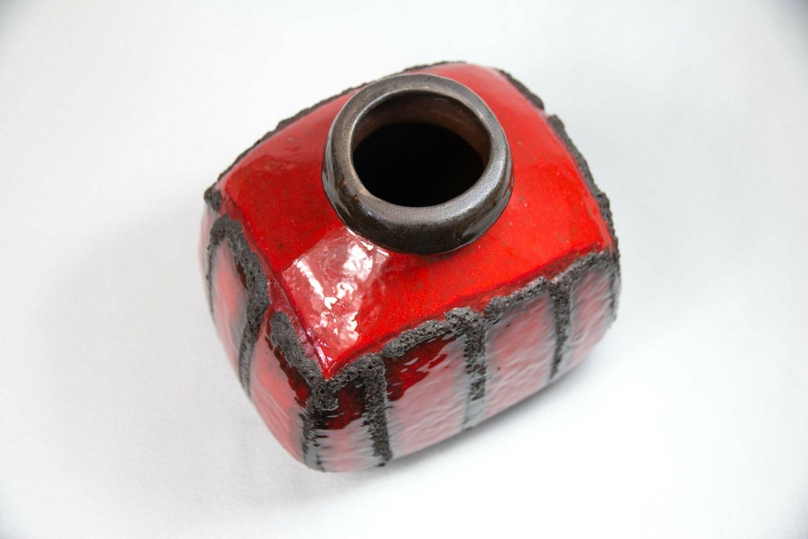 Vintage 1970s Ruscha Costa Red And Black Fat Lava Vase photo vintage