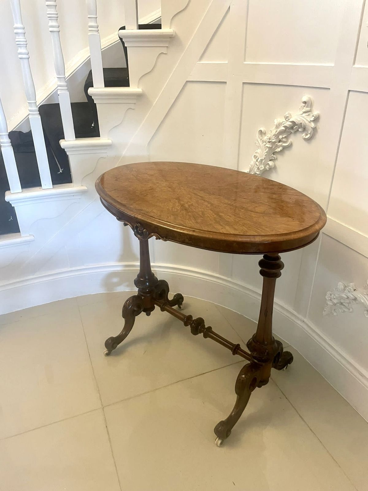 Superb Quality Antique 19th Century Inlaid Burr Walnut Lamp Table photo vinterior