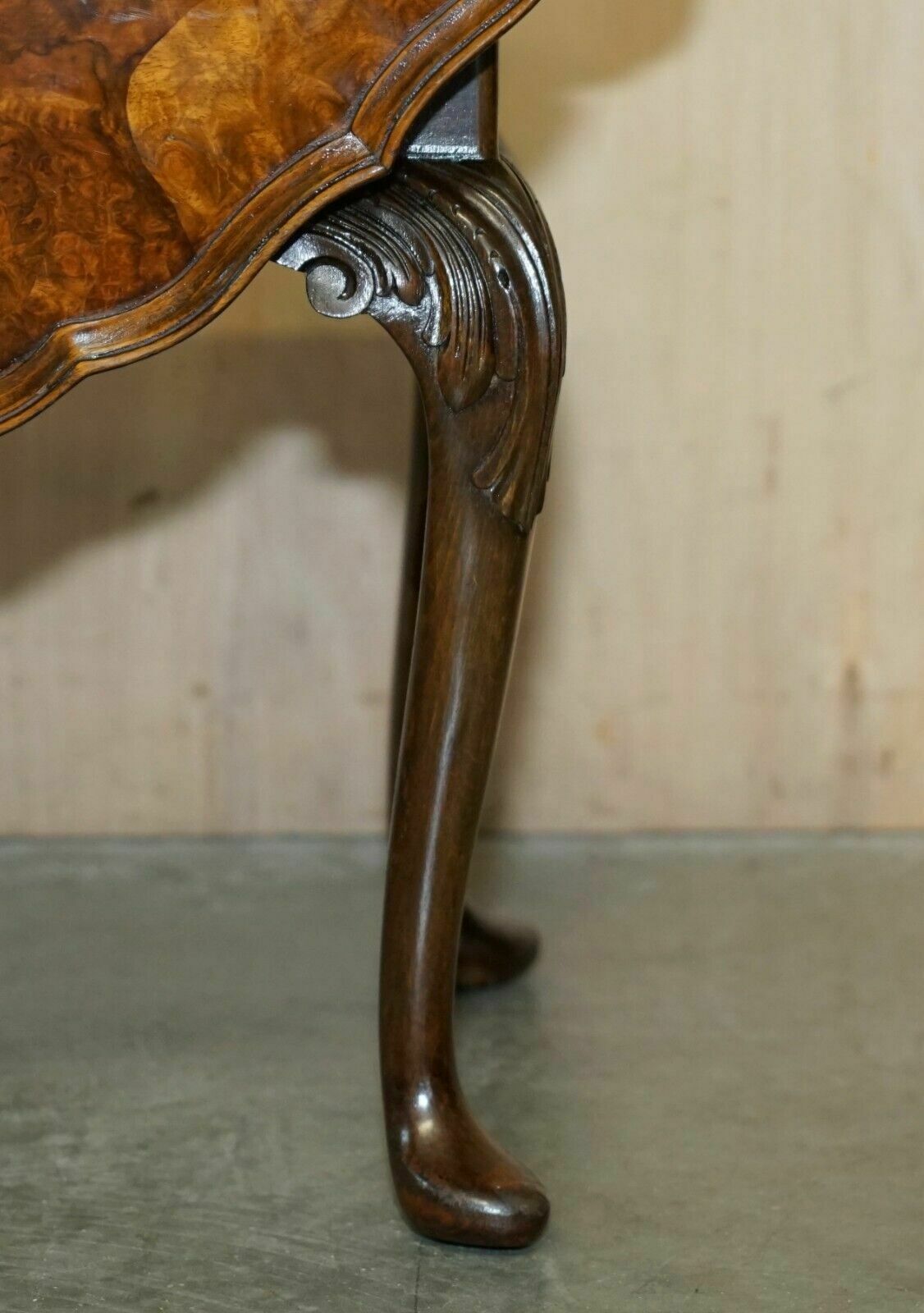Stunning Hand Carved Burr Walnut Extending Coffee Cocktail Table Cabriole Legs photo buy