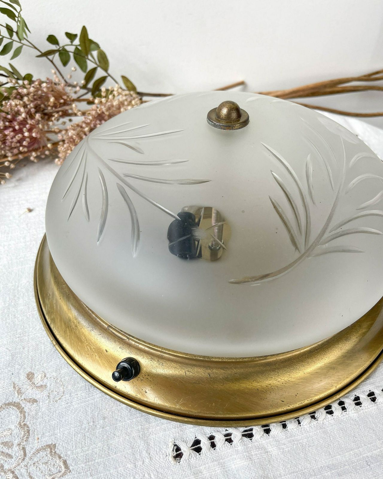 Vintage Table Lamp Globe In Old Chiseled Glass ~ Vintage Light Fixture ~ Original Lamp ~ Bedside Lamp ~ Art Deco Lamp ~ Table Lamp photo Lighting
